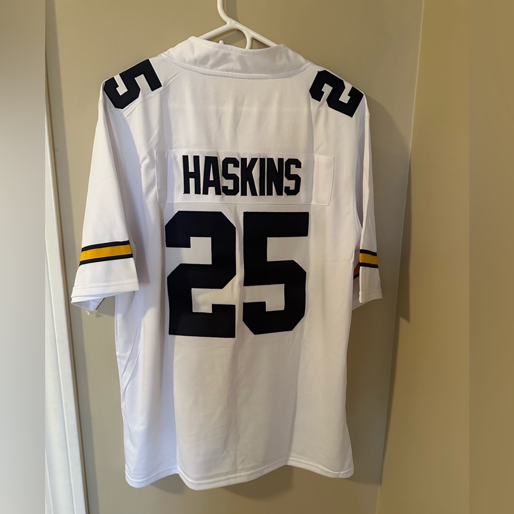 Haskins Jersey, Mens S, NWOT